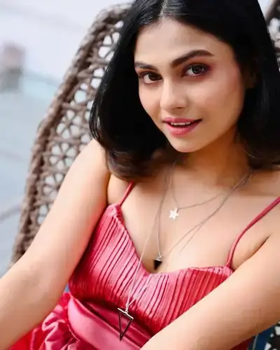 Call Girls Service in Sahaswan